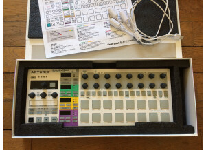 Arturia BeatStep Pro (85921)