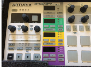 Arturia BeatStep Pro (63970)