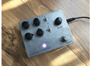 Fairfield Circuitry Meet Maude (7338)