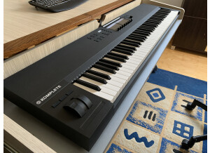 Native Instruments Komplete Kontrol S88 mk2 (70699)