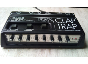 Simmons Digital Claptrap (2701)