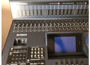 Yamaha DM2000 V2 (8219)