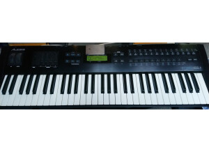 Alesis QS6.1 (27948)