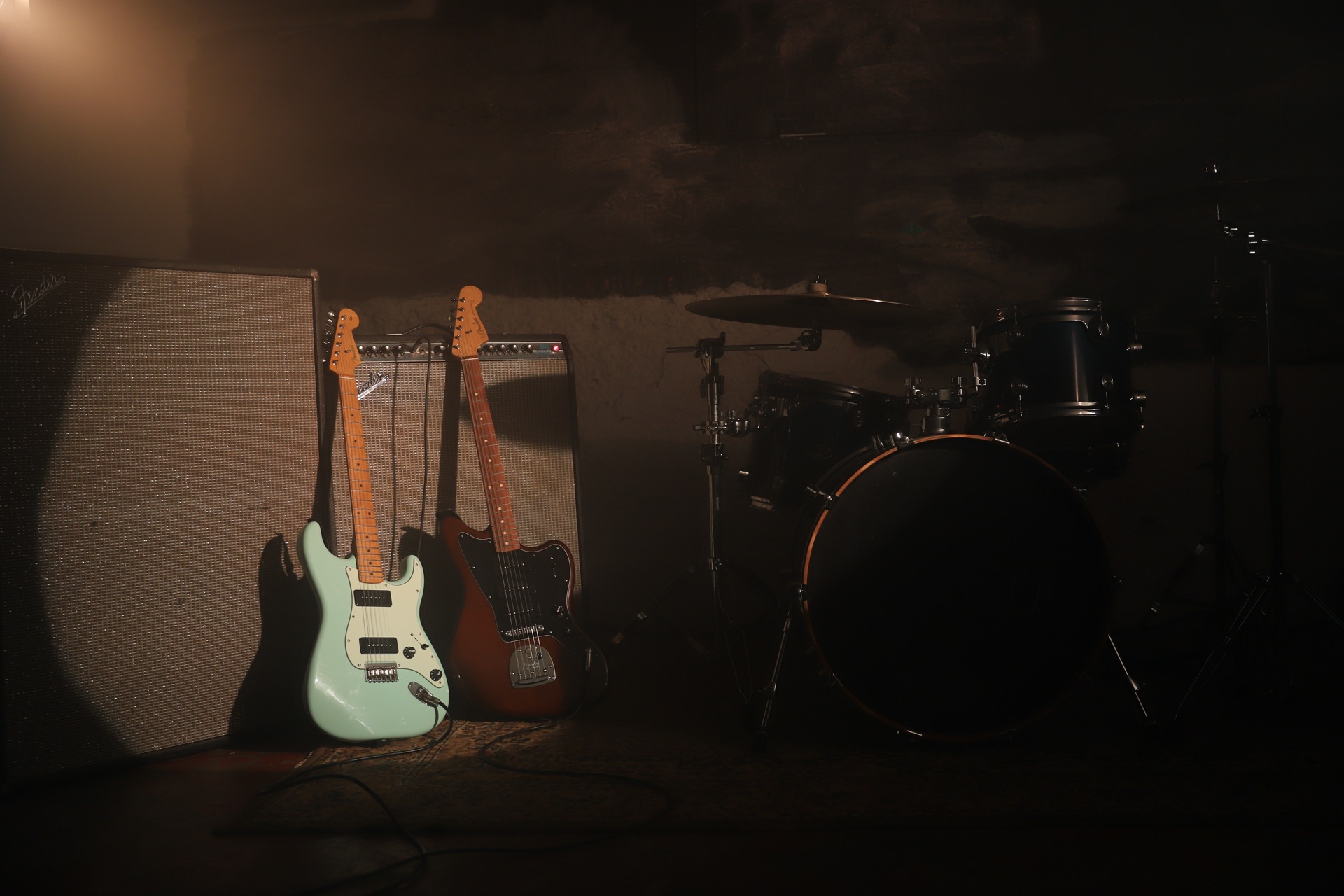 Fender_Noventa_ProductLifestyle_03