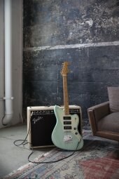 Fender_Noventa_ProductLifestyle_08 Fender_Noventa_ProductLifestyle_08