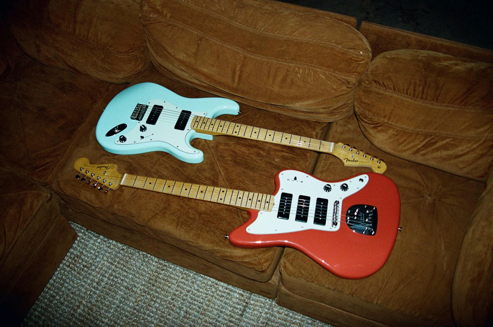 Fender_Noventa_ProductLifestyle_13