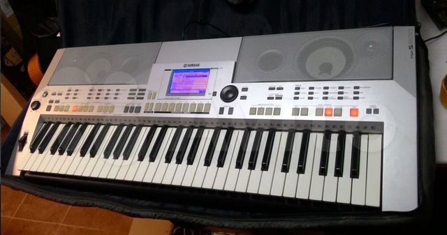 Pictures and images Yamaha PSR-S500 - Audiofanzine