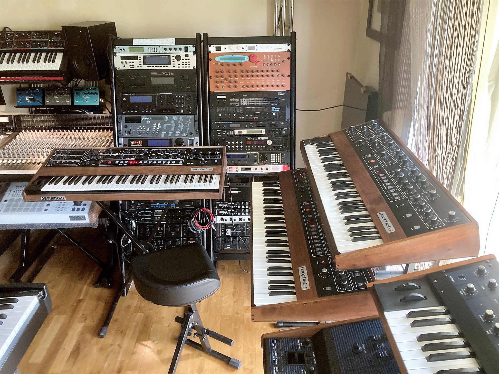 Prophet-5 Rev234_2tof 302.JPEG