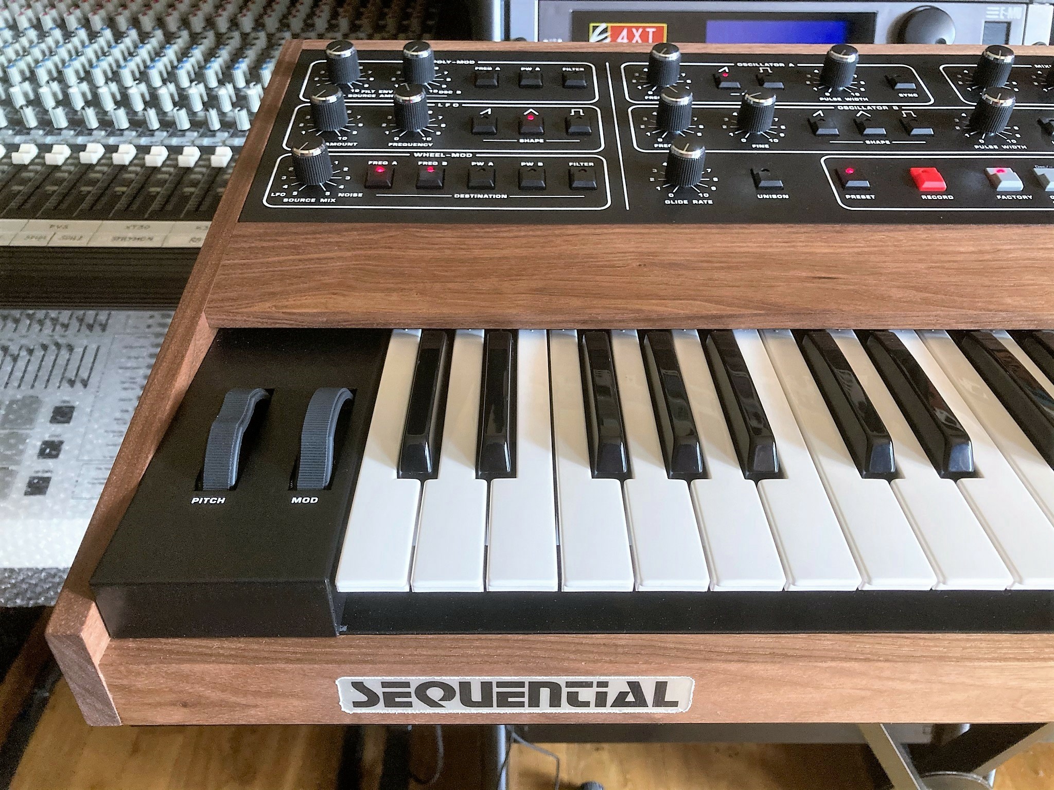 Prophet-5&amp;10 Rev4_2tof 007.JPEG