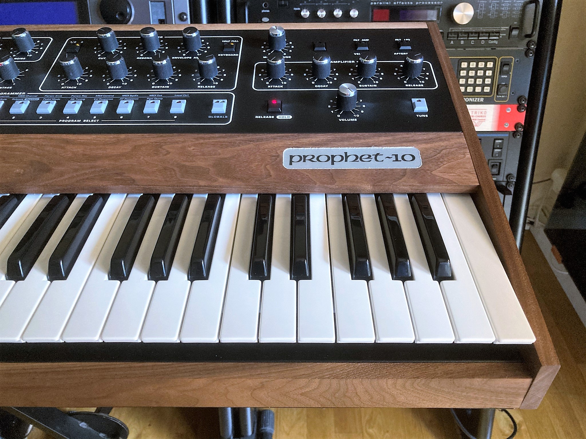 Prophet-5&amp;10 Rev4_2tof 008.JPEG