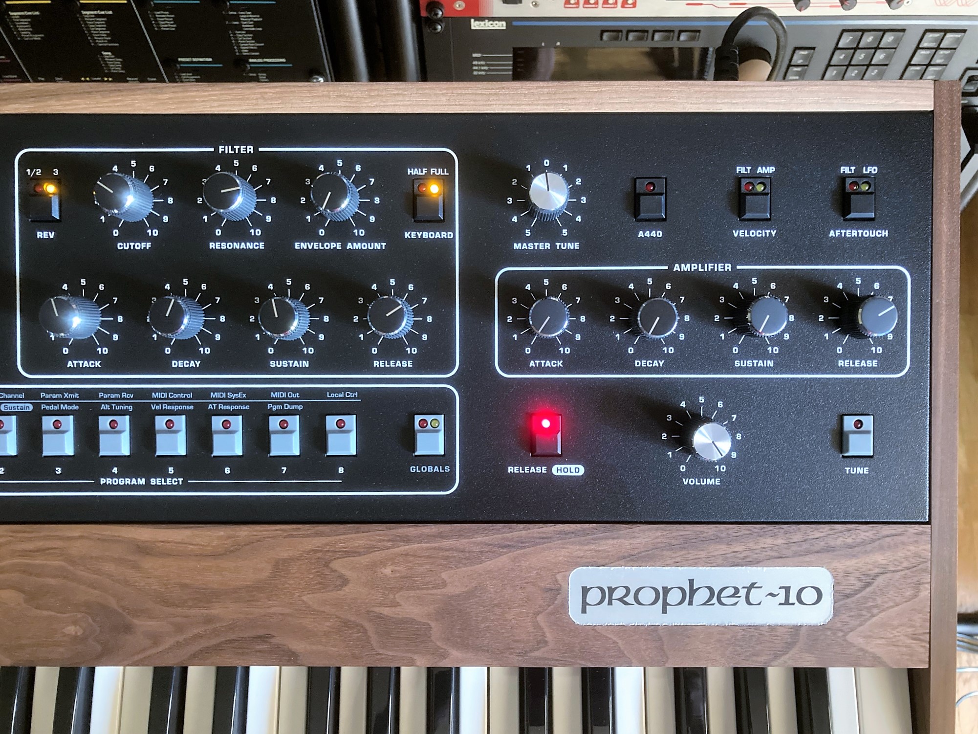 Prophet-5&amp;10 Rev4_2tof 011.JPEG