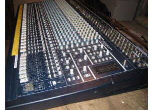 Behringer Eurodesk MX3282A (94579)