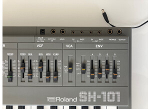Roland SH-101 (10502)