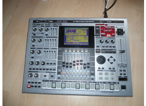 Roland MC-909 Sampling Groovebox (22924)