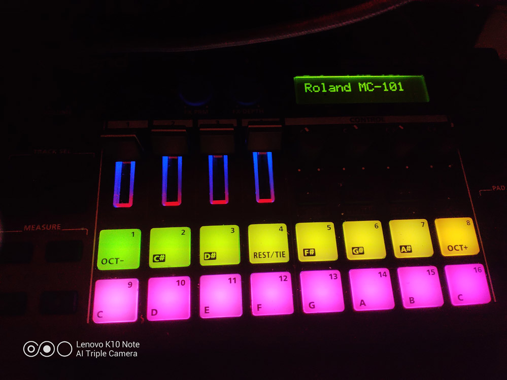 Roland MC-101