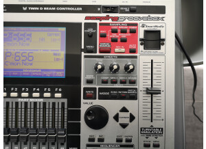 Roland MC-909 Sampling Groovebox (44602)