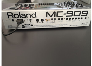 Roland MC-909 Sampling Groovebox (99554)