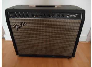 Fender Performer 1000 (80276)