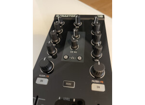 Native Instruments Traktor Kontrol Z1 (1553)