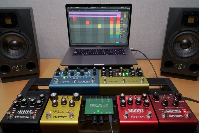 Strymon-Conduit-MIDI-hub Strymon-Conduit-MIDI-hub