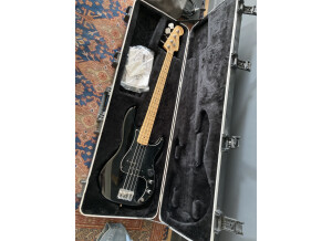 Fender American Standard Precision Bass [2012-2016] (70009)