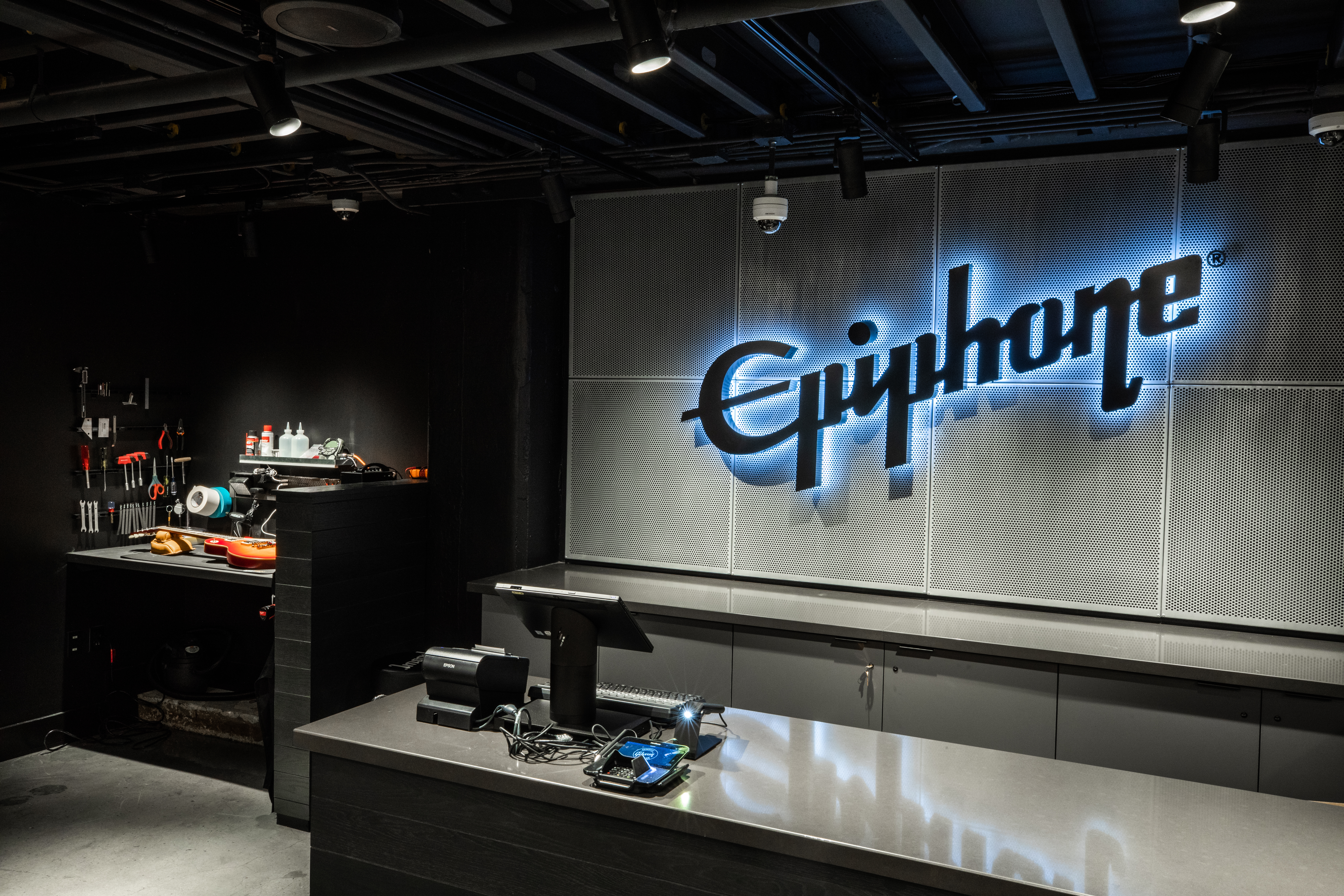 Gibson Garage Interior-6