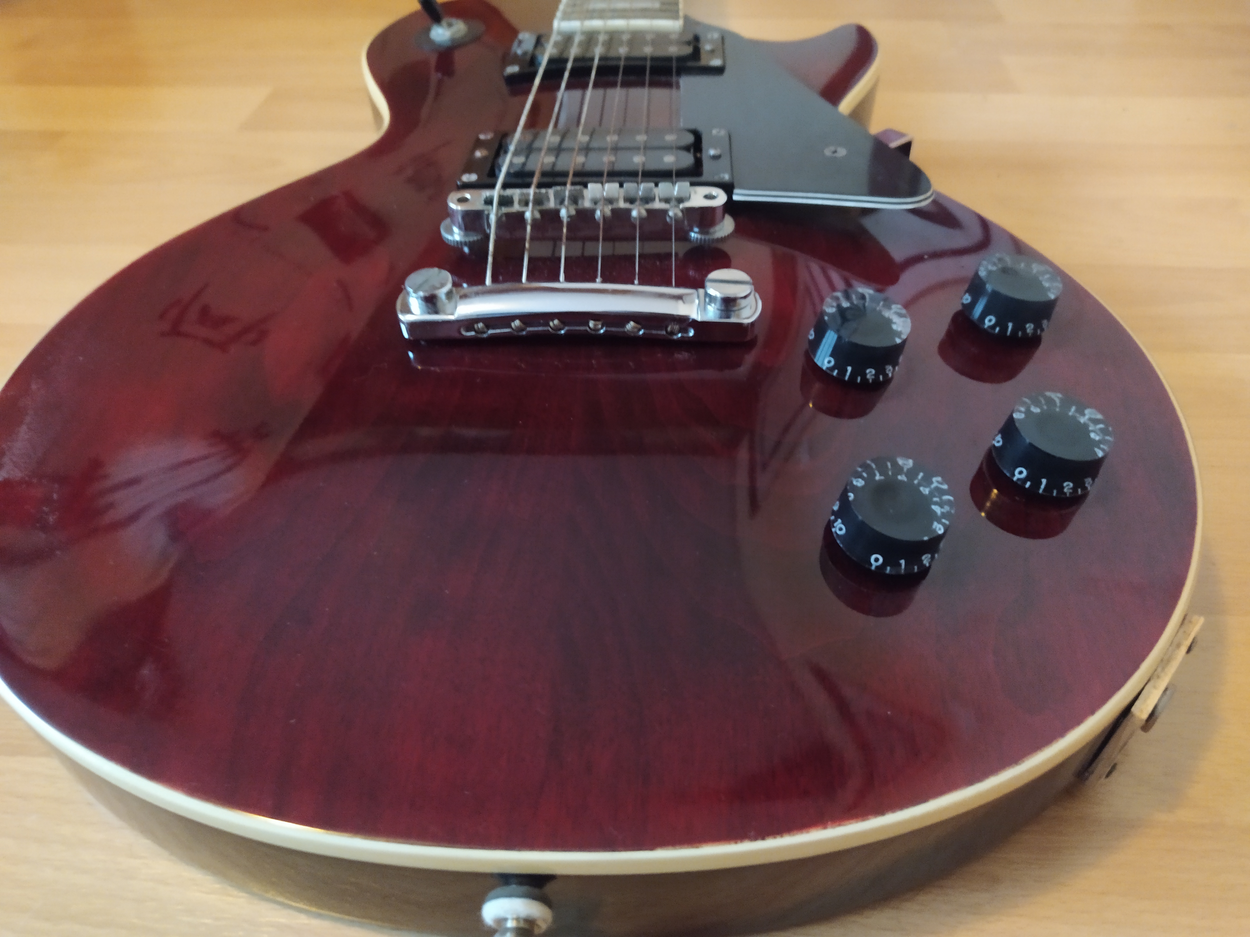 epiphone les paul 300 standard