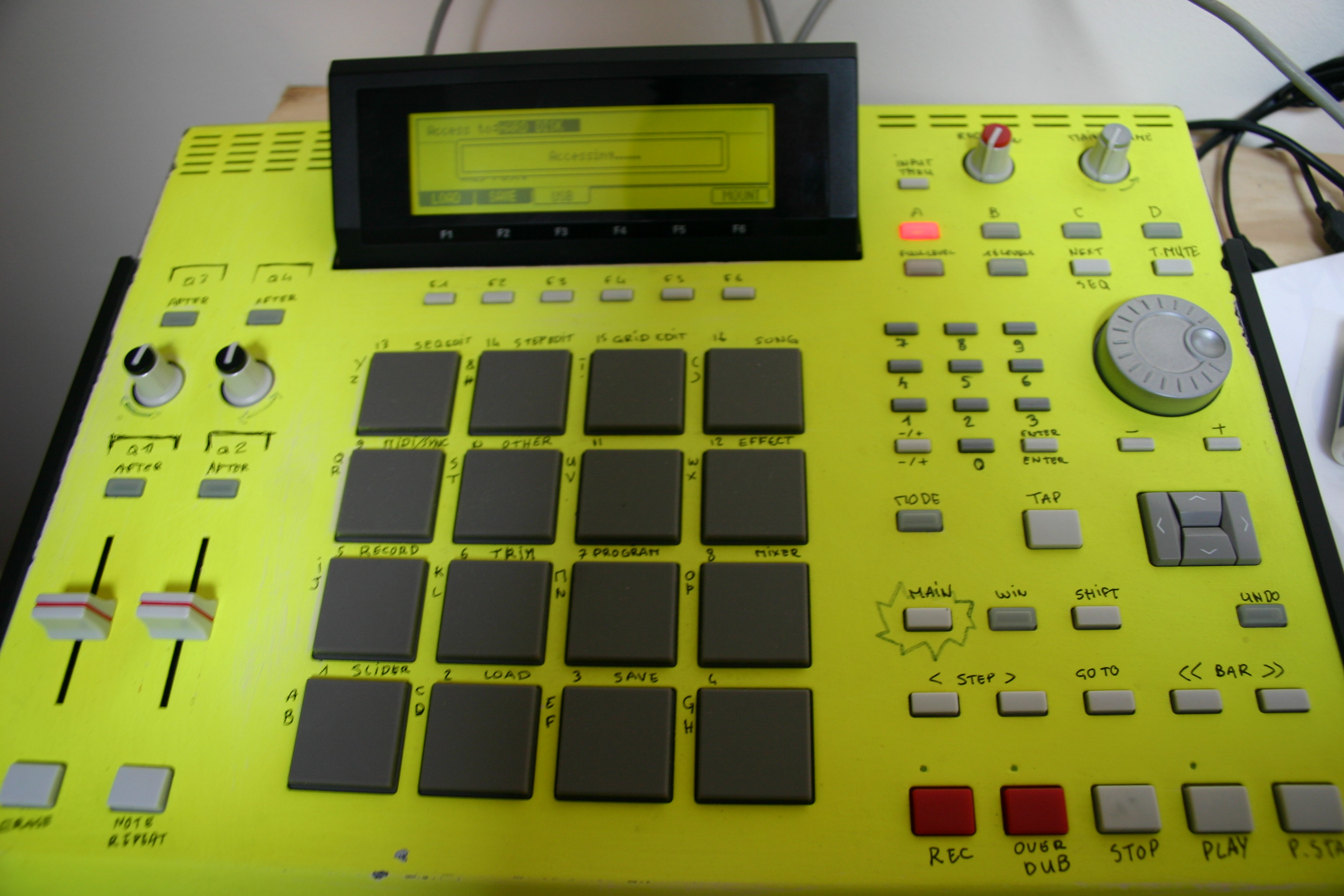 Akai Professional MPC2500