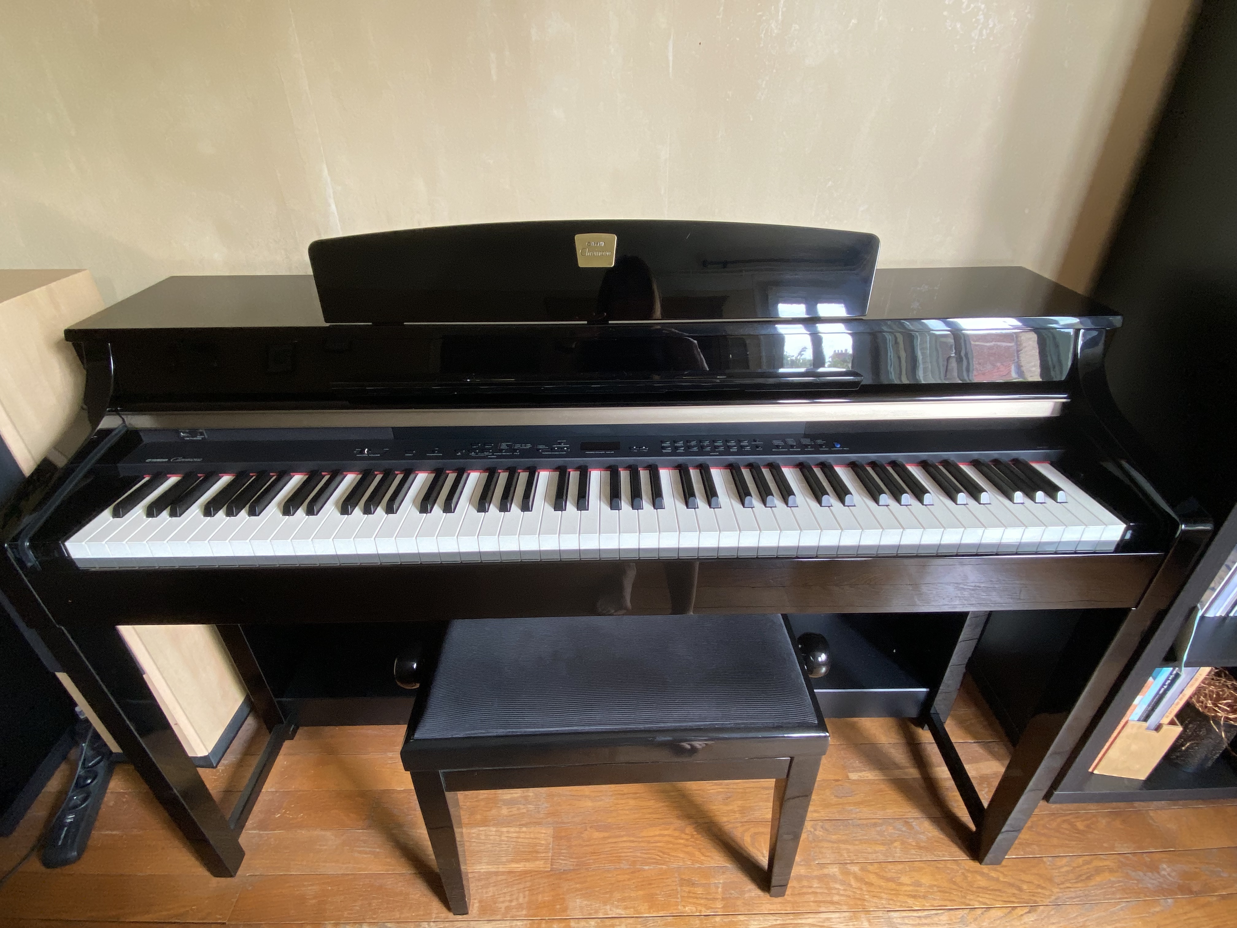 Pictures and images Yamaha Clavinova CLP-370 - Audiofanzine