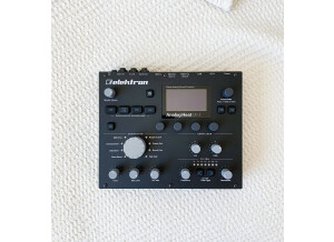 4DCD76EE-5CFB-4084-BAB6-525DC84CC07E
