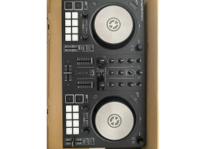 Native Instruments Traktor Kontrol S2 mk3 (16035)