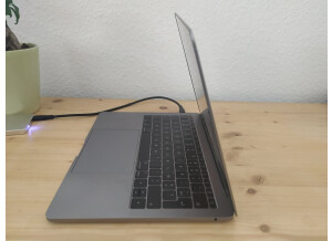 Apple MacBook Pro (13-inch, 2017, Deux ports Thunderbolt 3) (51981)