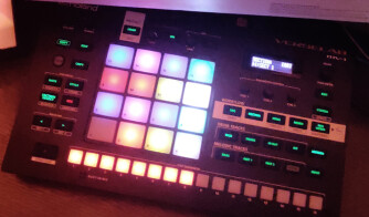 Roland Verselab MV-1