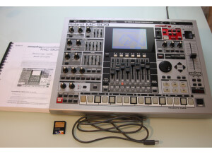 Roland MC-909 Sampling Groovebox (12380)