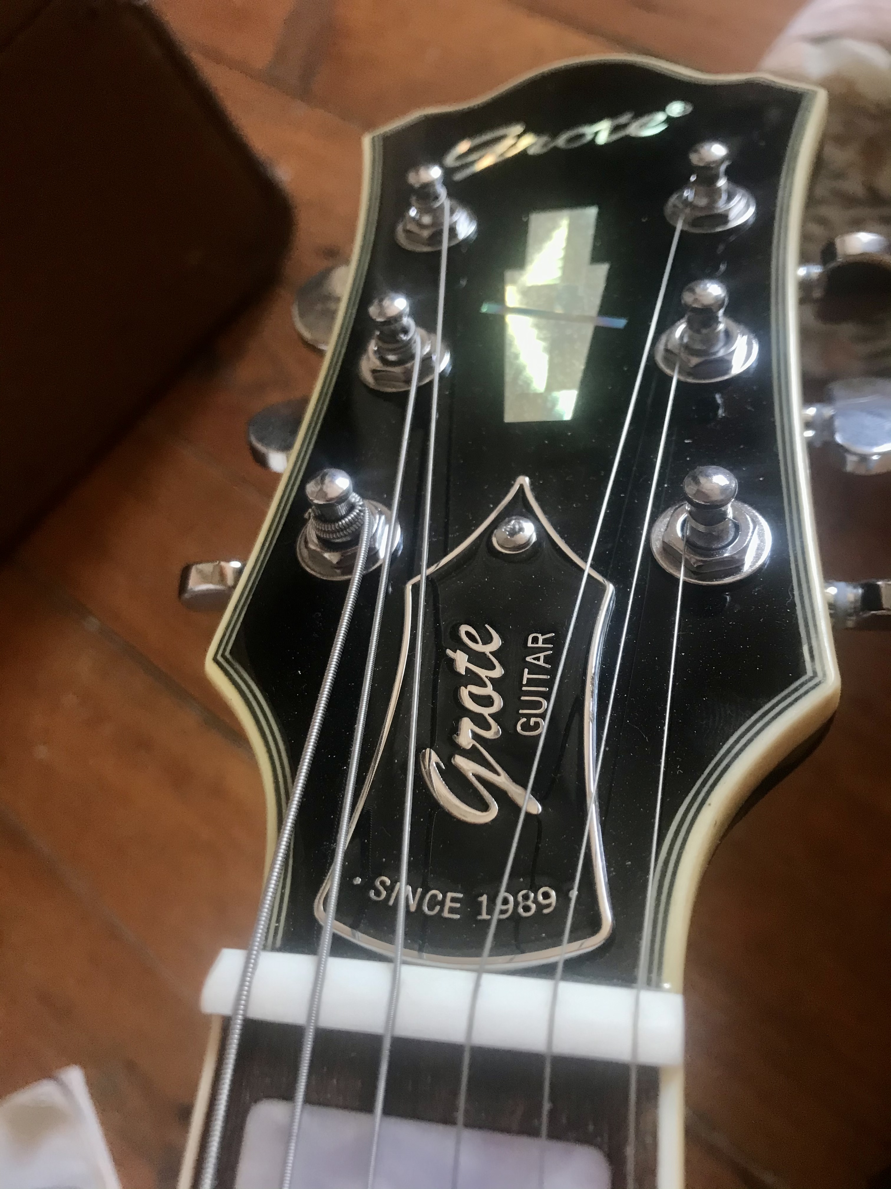 Grote Cutaway Hollow Body