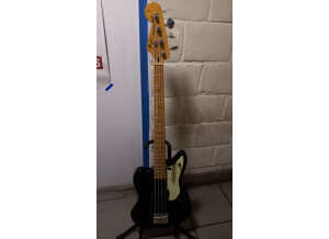 Fender Pawn Shop  Reverse Jaguar Bass
