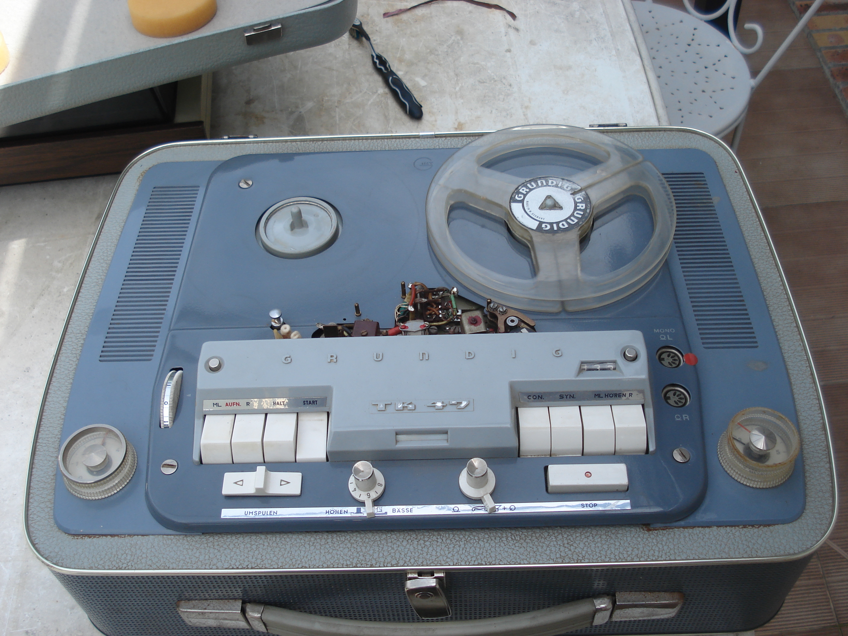 Magnétophone à bandes et à lampes GRUNDIG TK47