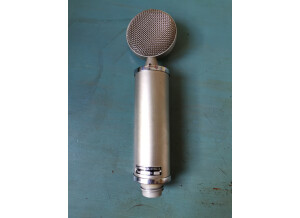 Neumann cmv 563 (10196)