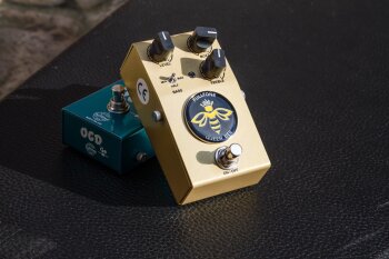 QUEENBEEee QUEENBEEee