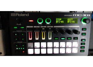 Roland MC-101 (46679)