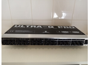 Behringer UltraBass EX1000 (8280)