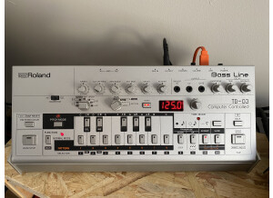 Roland TB-03 (82843)