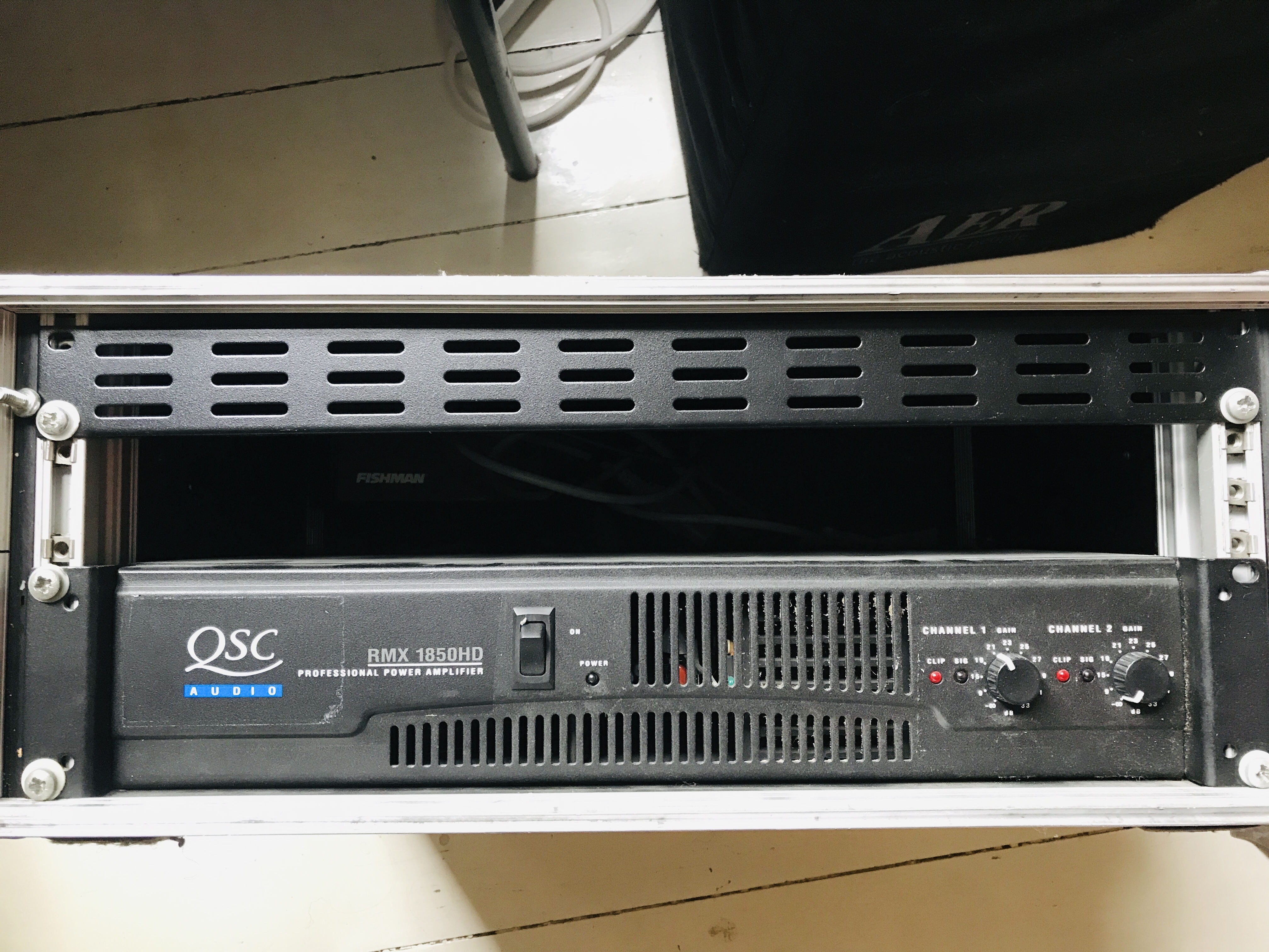 Ampli QSC RMX 1850HD