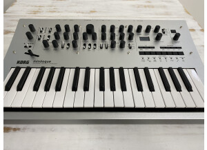 Korg Minilogue (43332)