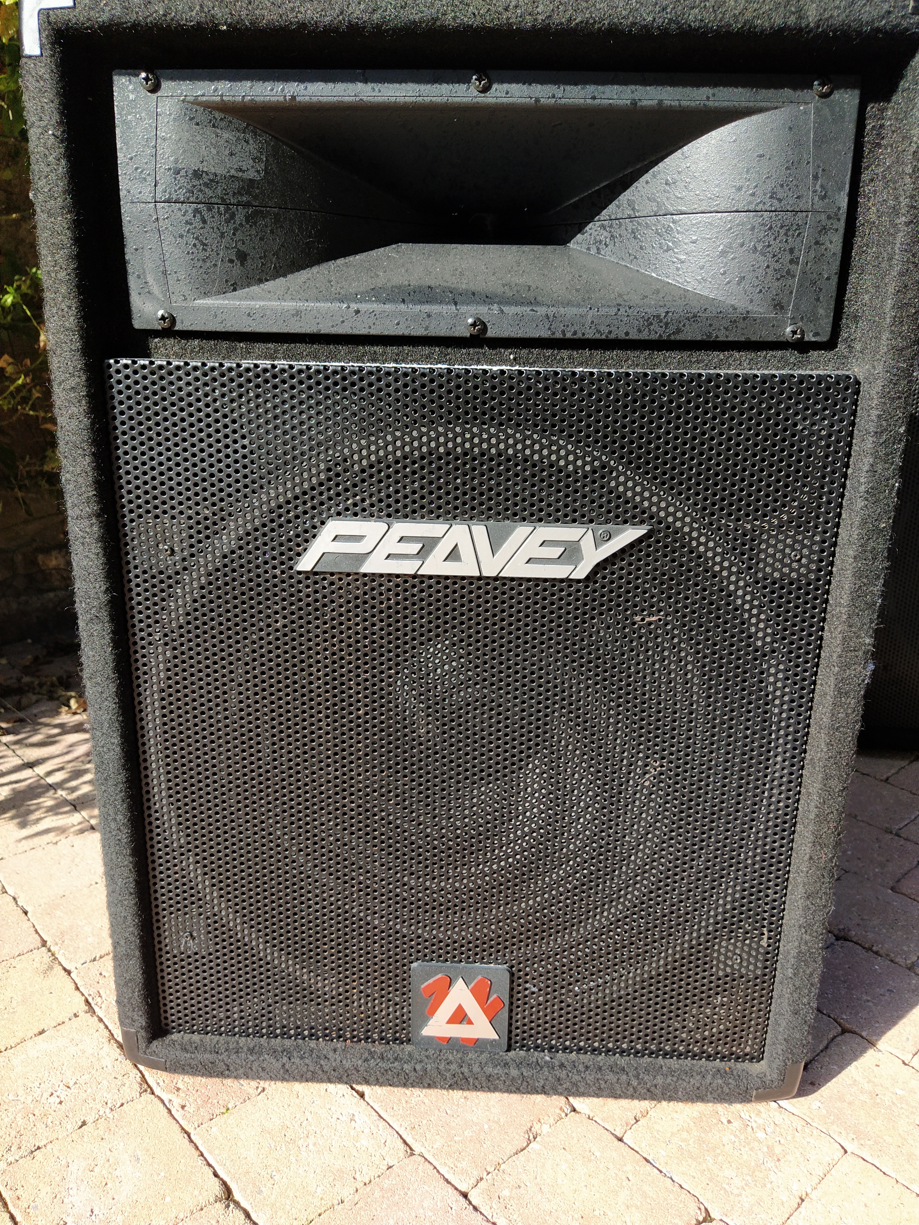 peavey 500 xt speakers