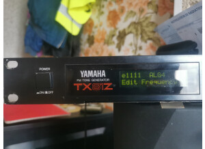 Yamaha TX81Z (82180)