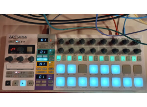 Arturia BeatStep Pro (15030)