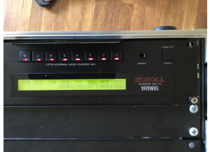 Yamaha TX802 (5127)
