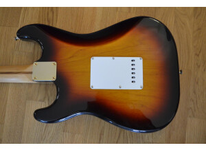 Fender [Deluxe Series] Players Strat - 3-Color Sunburst Maple