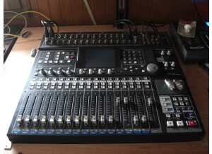 Tascam DM-24 (47983)